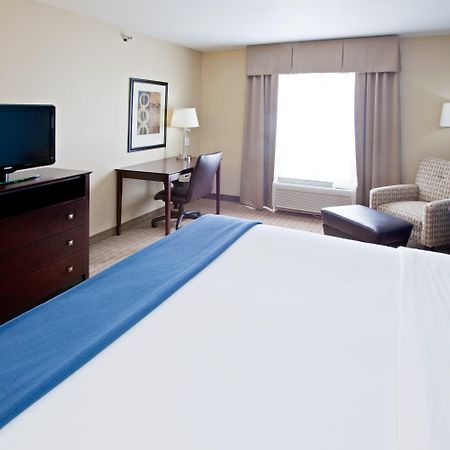 Holiday Inn Express Hotel & Suites Shelbyville By Ihg Room photo